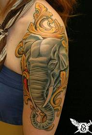jente skulder dominerende elefant tatoveringsmønster