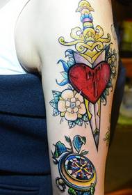 spine di pugnale, il cuore sanguina 19420 - tatuaggio di ali clavicola di tendenza ragazza