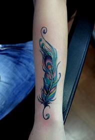 tetovanie vzor paží pierko