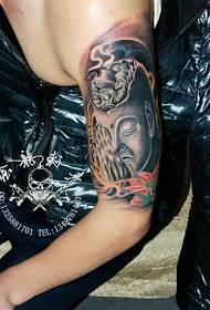 klasszikus nagylelkű kar totem tetoválás