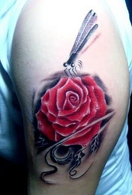 Ang pattern ng rose rose at skull tattoo