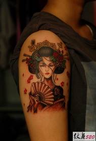 roko tradicionalni vzorec tatoo gejše