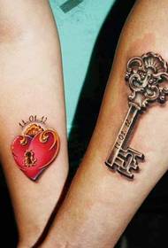 love lock tattoo sul braccio