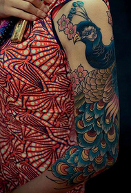 tatuaggio di personalità pavone braccio bellezza fiore braccio