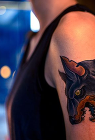 braccia blu Hound feroce modello del tatuaggio del male