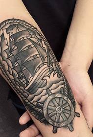 personalità classica di u tatuatu di bracciale à vela tradiziunale