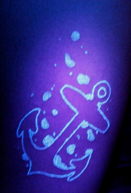 tatuaggio di ancoraggio piccolo e carino