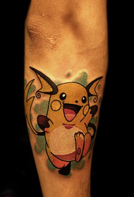 perna patrón de tatuaxe Pikachu