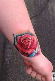 bellissimo modello di tatuaggio rosa Daquan