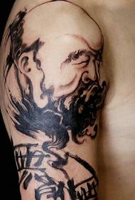 Individualiteit en ongecompliceerde Arm Totem Tattoo