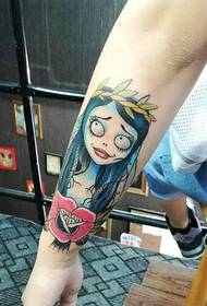 tatouage de bras de mariée zombie couleur très créative