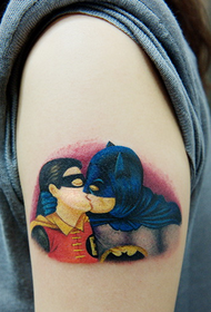手臂蝙蝠俠和羅賓吻紋身