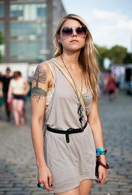 American eyebrow arm life tree tattoo picture