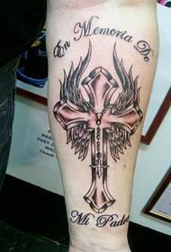 Озброєння татуювання красивих хрестових крил