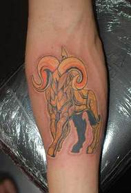 Қасри муқаддас тиллоӣ Aries Saint Cloth Tattoo