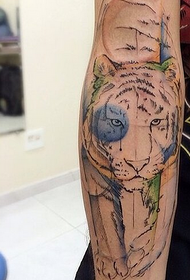 Modello di tatuaggio tigre inchiostro braccio