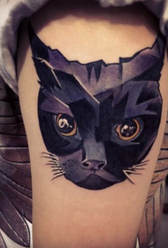 κορίτσι μπράτσο γάτα κεφάλι τατουάζ μοτίβο