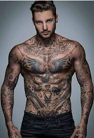 Europske i američke muške zgodne tetovaže na rukama i prsima