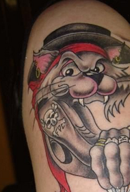 kissan ja hiiren merirosvo pukeutuneena tom-tatuointiin