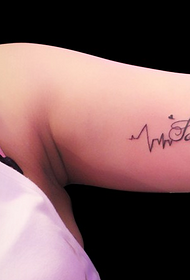 bellissimo tatuaggio inglese bellissimo braccio