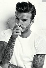 Tatuaggio braccio braccio maschio bello scaricato occhi