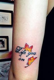 meisies Engels en Maple Leaf Pragtige Arm Tattoo