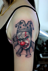 Bukuria e bukurisë së personalitetit të Clown Tattoo