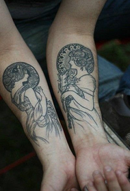 pāris reliģiskas galvas rokas tetovējums