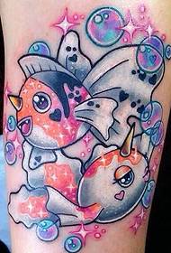 arm söt tecknad guldfisk tatuering