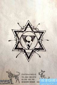 disegno del tatuaggio a stella a sei punte del braccio