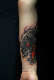 coole 3d schedel avatar arm tattoo