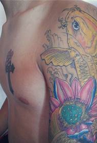lotos a veľké chobotnice spolu paže tetovanie