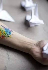 Mapalad na papel ng Crane Tattoo