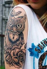 misteryosong Owl arm tattoo pattern na Daquan