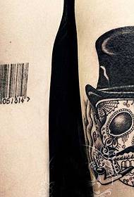 modeli i tatuazhit të kafkës së mbuluar nga barkodi