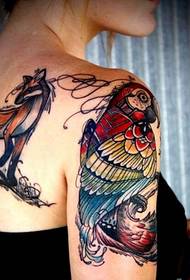 cailín lámh phatrún tattoo parrot ceart