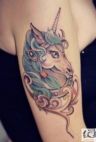 superbe photo de tatouage de licorne