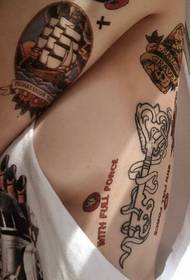 tatuaggio braccio ragazza e braccio barca