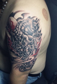 Braccio tatuaggio
