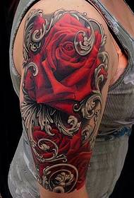 tatuatge de tinta de rosa de braç gran que domina