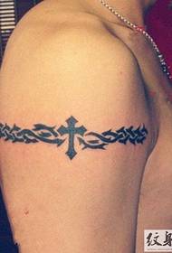 Տղամարդիկ Dark Armband Tattoo