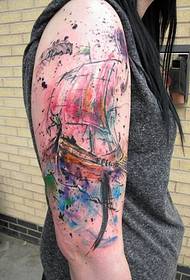 brazo bello patrón de tatuaxe de barco de tinta de bello color