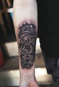 Realistisk tatoveringspersonlighet med 3d arm er veldig makeløs