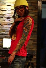 dziewczyna ramię osobowość dominujący tatuaż paw