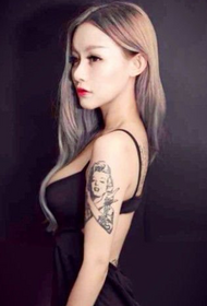 bote sexy Monroe bra tatoo