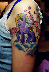 merched yn breichiau ciwt Xiao Tianma Tattoo yn gweithio
