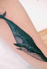 ingalo enengqondo kakhulu i-3d shark tattoo encane