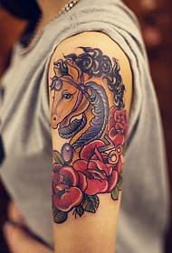 узорак тетоважа коња у облику рука у боји