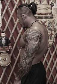 Japanese Muscle Manspersoonlikheid Arm Totem Tattoo