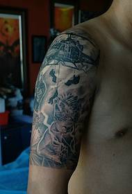 ib qho tsis yooj yim ntawm tus kheej sab caj npab totem tattoo